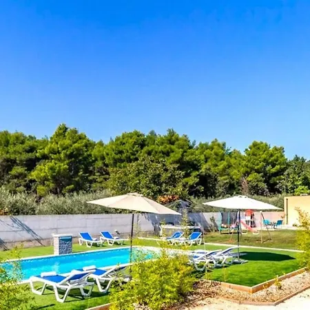Villa Matosic By Guide *